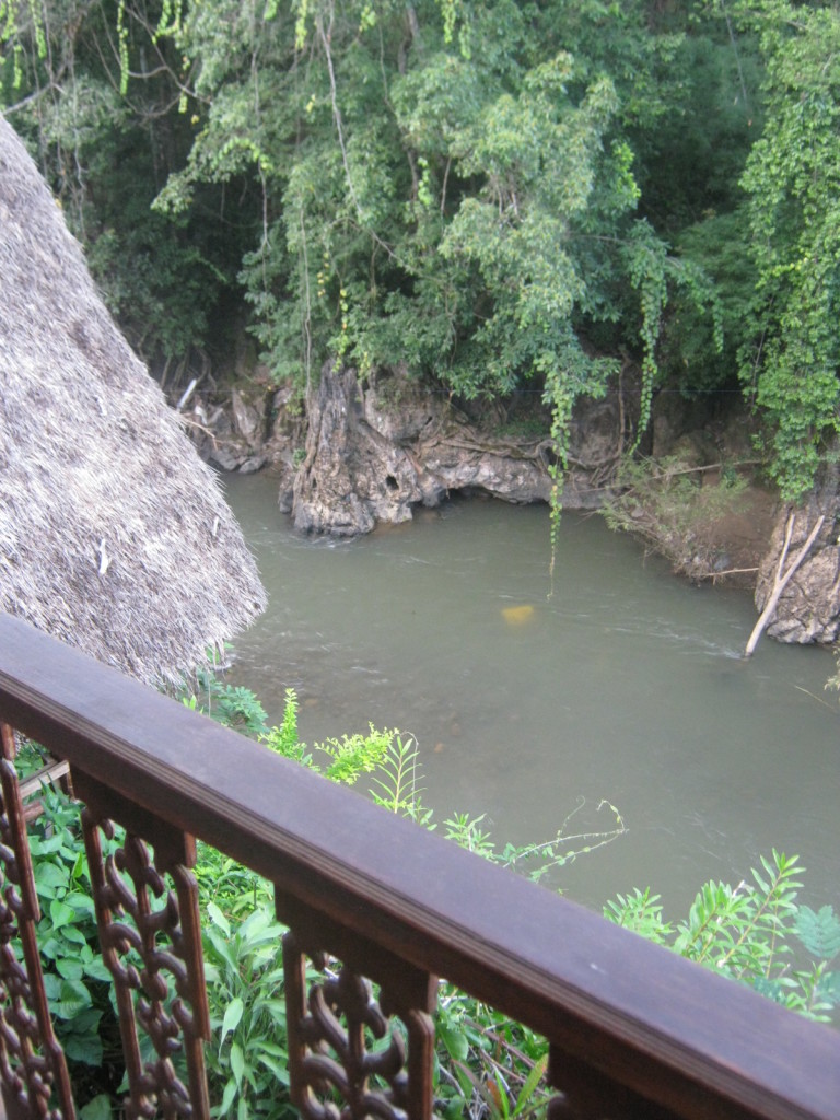 Soppong River Inn Balkon